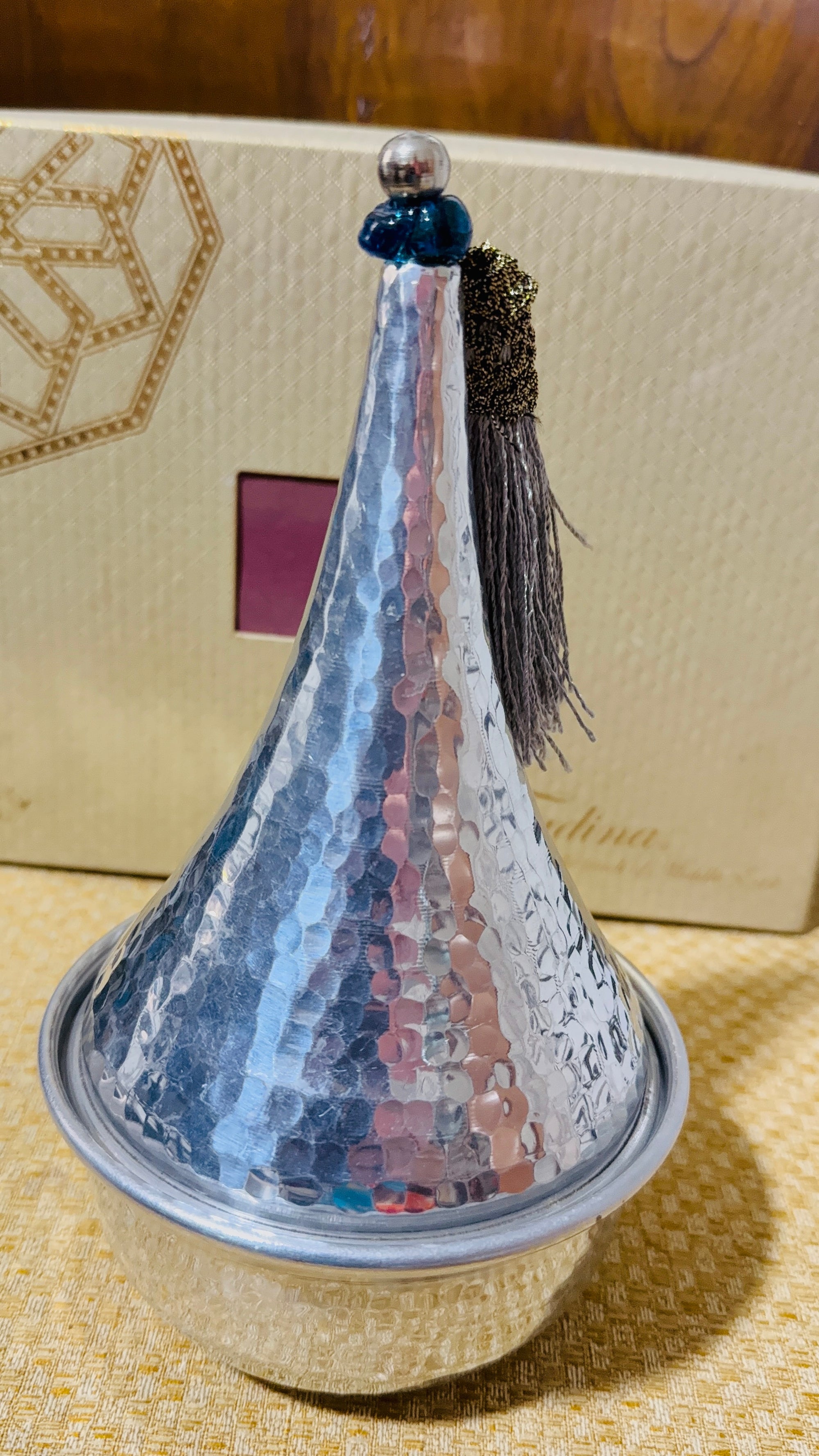 Dates : Ajwa  &  Medjoul