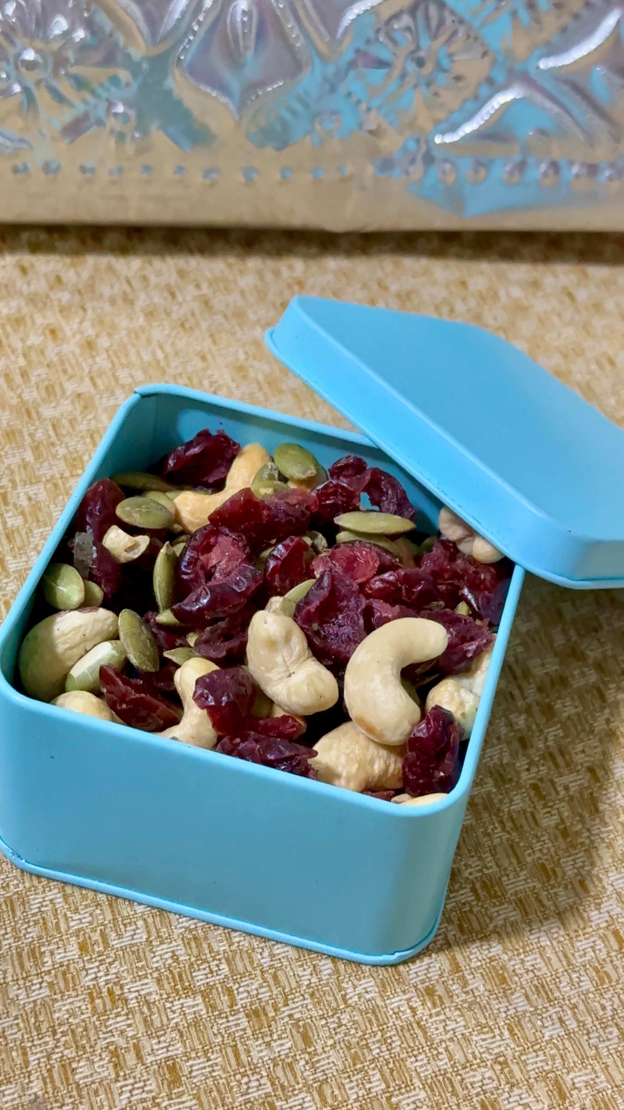 NUTS & SEEDS SELECTION