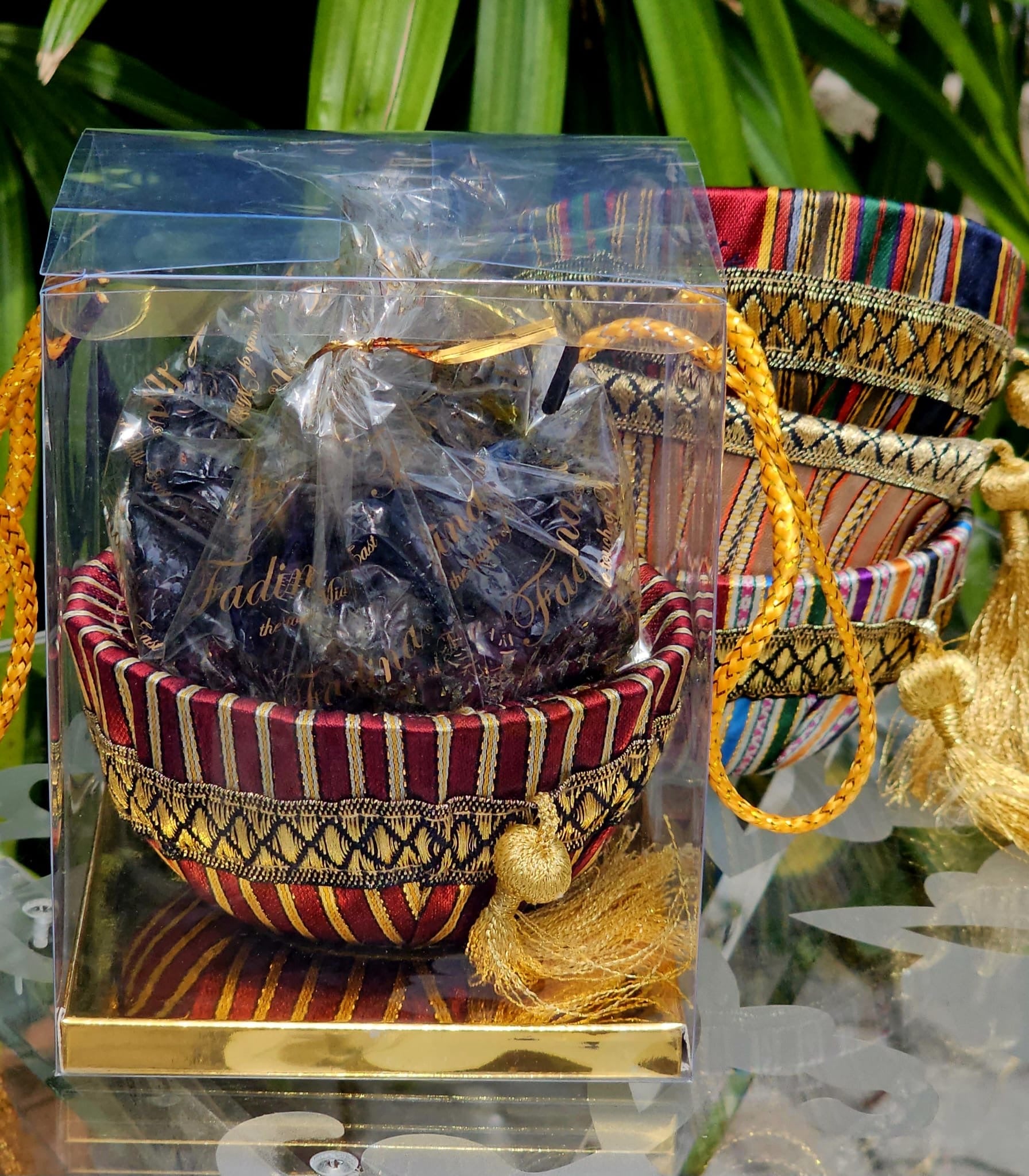 Dates : Ajwa  &  Medjoul