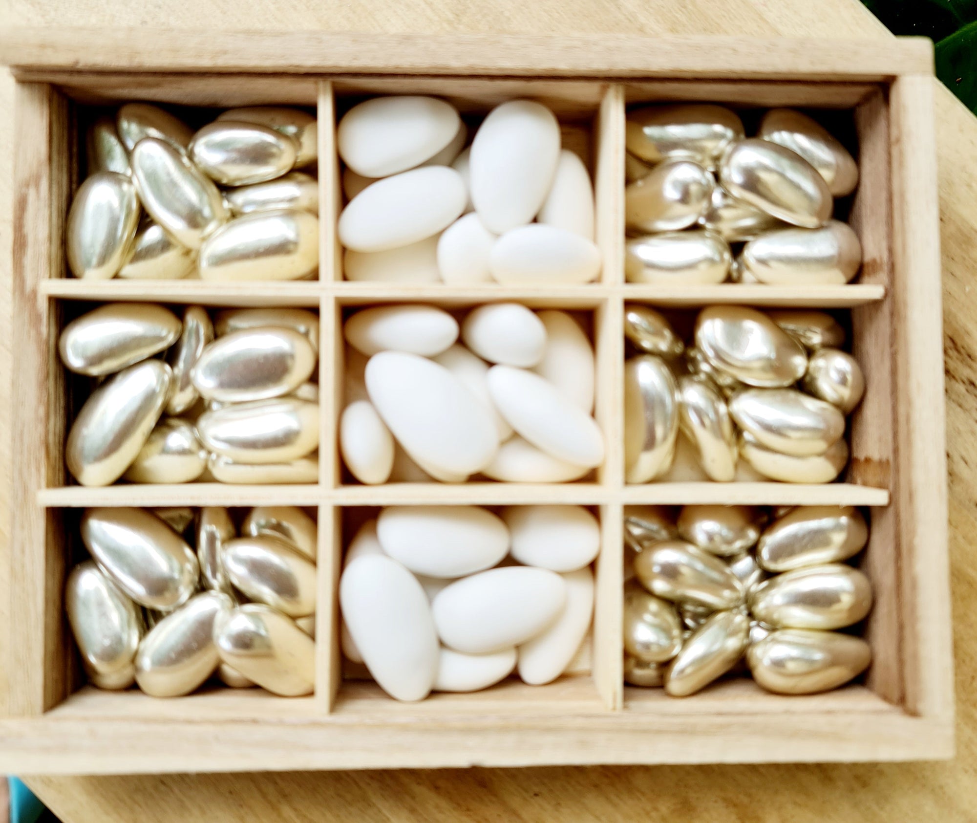 Adore Gift Box of Dragees