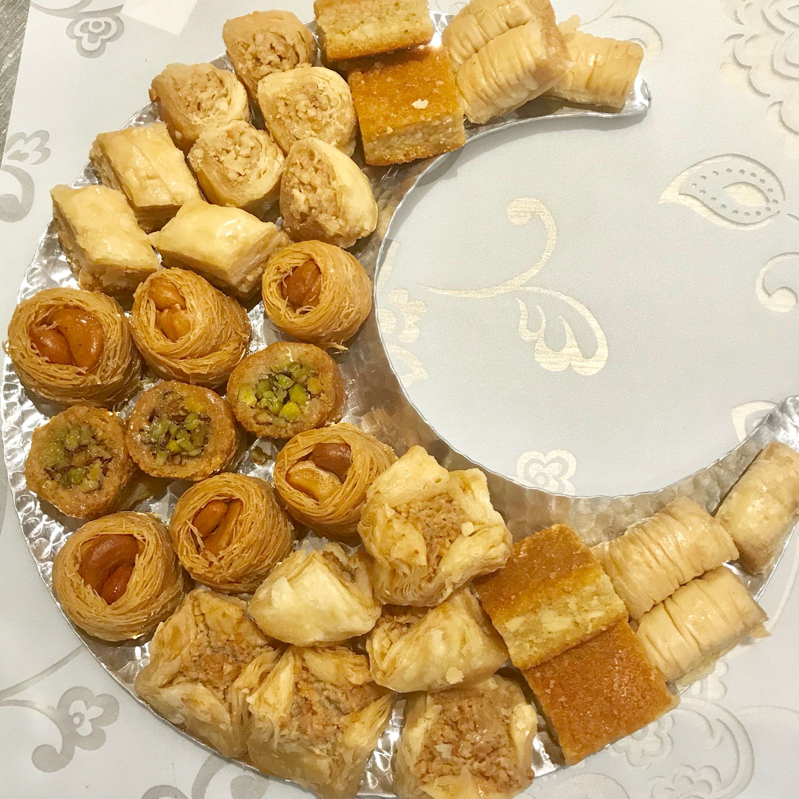 Selamat Hari Raya Baklava Platter