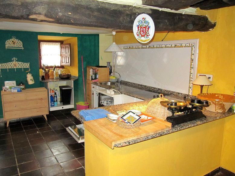 Stone house in Valderredible