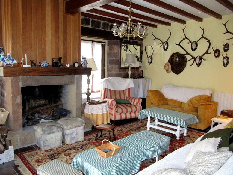 Stone house in Valderredible