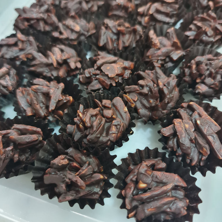 Christmas Specials : Almond Clusters Chocolate