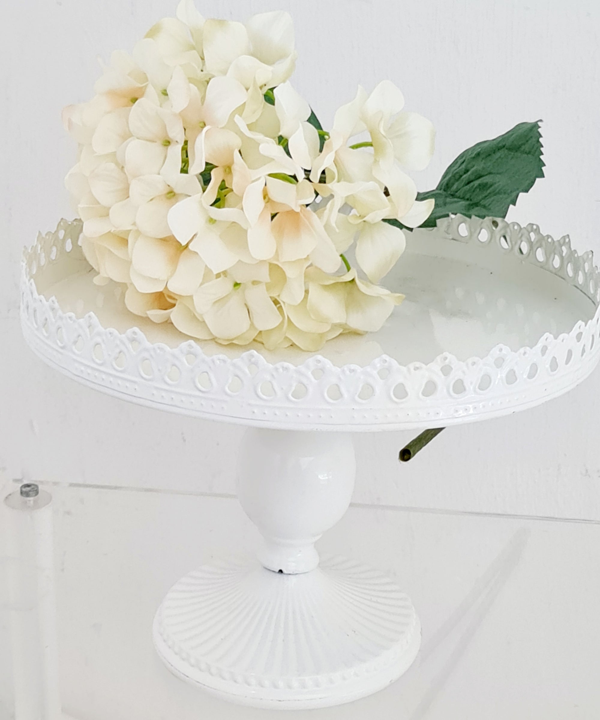 Round Tall Cake Stand